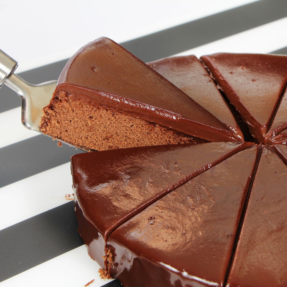 Bolo de Chocolate com Calda de laranja